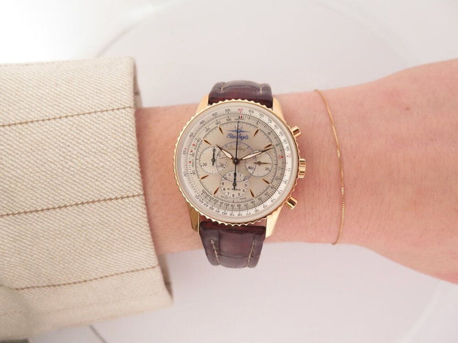 Montre vintage montre BREITLING montbrillant blue angels navitimer h30030.1 or 18k auto 58 Facettes 267814