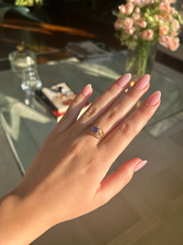 Bague 57 Bague - Or jaune, saphir et diamants 58 Facettes 1164