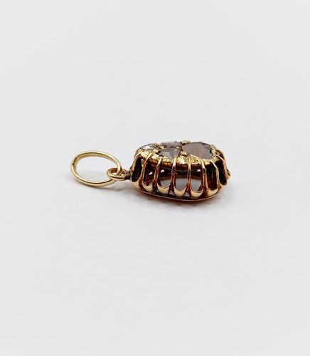 Pendentif Pendentif victorien or jaune, poire et diamants taille rose (circa 1870) 58 Facettes A06250