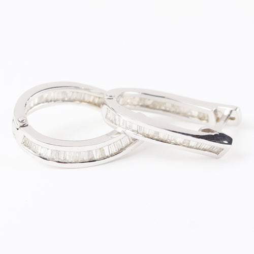 Boucles d'oreilles Boucles d'oreilles en or blanc avec diamants 58 Facettes 129460B