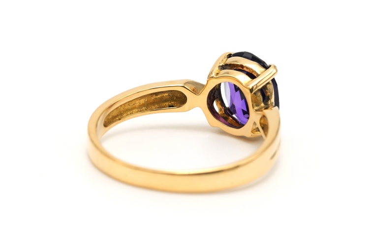 Bague 54 Bague contemporaine sertie d'une améthyste en or jaune 18 carats 58 Facettes 23125