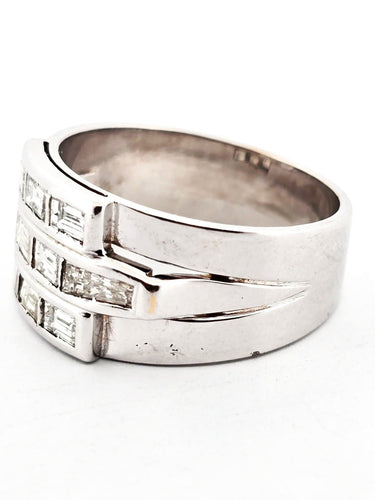 Bague 61 Bague en or blanc sertie de diamants taille baguette 58 Facettes