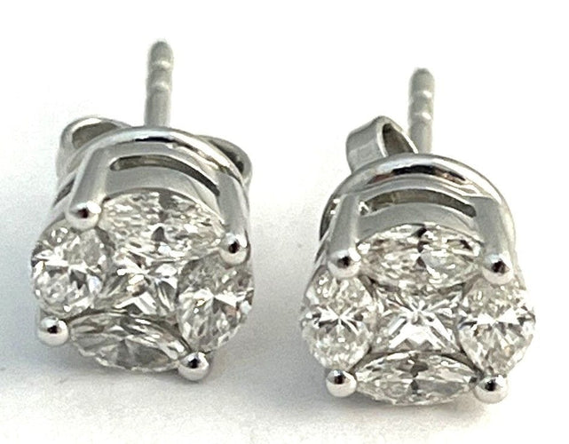 Boucles d'oreilles Puces d'oreilles or gris et diamants taille navette 58 Facettes 227494