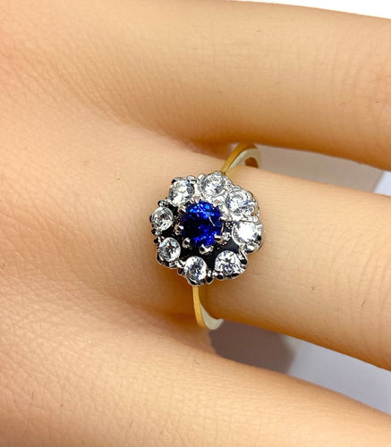 Bague 53 Bague marguerite en or, saphir et diamants 58 Facettes AB572