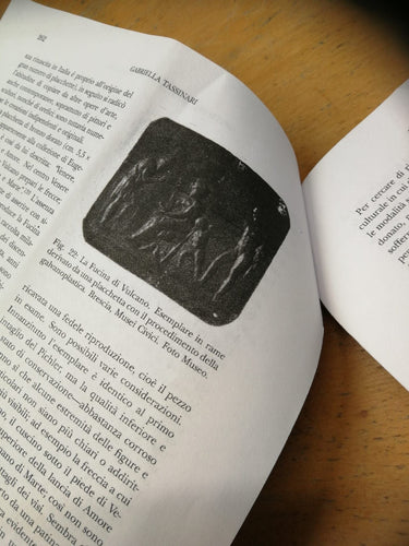 Broche Broche antique en or et plaqué or Vénus, Mars et Vulcain de Thorvaldsen 58 Facettes 19352-0081