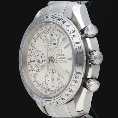 Montre Omega Montre Speedmaster Day Date Chronograph 40Mm 58 Facettes MT41846