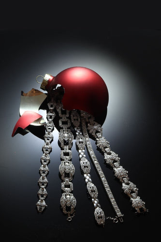 回声 Art Deco ：一款比利时的铂金 1950年代手链 