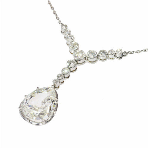 Collier Collier Art déco en platine avec diamant en forme de poire, vers 1920 – Élégance intemporelle 58 Facettes 25203-0190