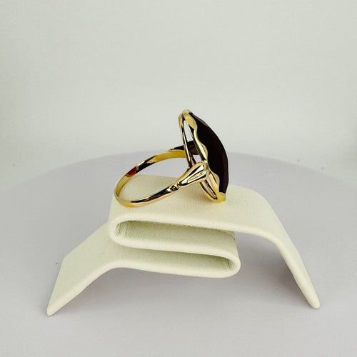 Bague Bague solitaire en or jaune, cabochon ovale en cornaline facettée de 8 carats 58 Facettes 2501102