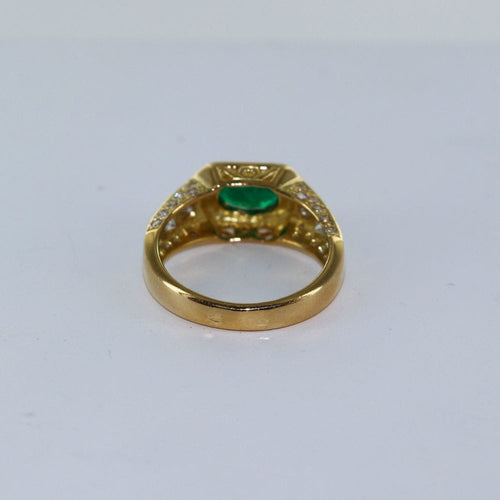Bague Bague Or jaune Emeraude et Diamants 58 Facettes