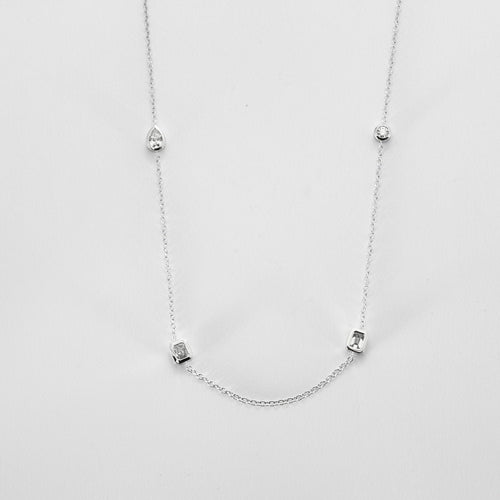 Collier Collier or blanc chaine alternée de diamants 58 Facettes 3674