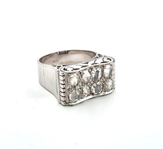 Bague 64 Bague en or blanc avec de gros diamants en or rose 58 Facettes