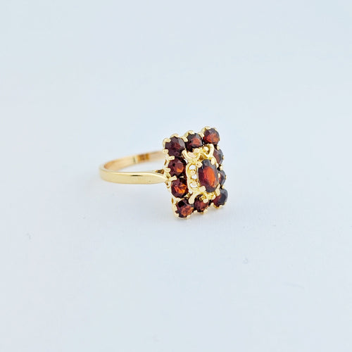 Bague 53 Bague en or jaune 18 carats et grenats 58 Facettes 33020