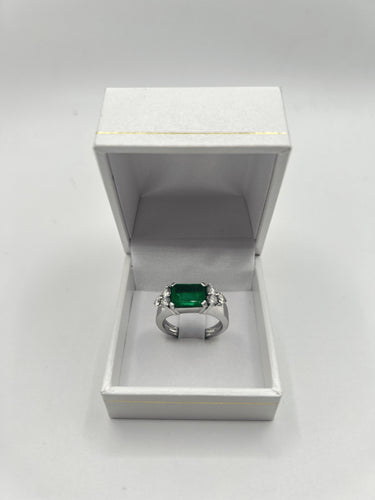 54 Bague émeraude 2,40 ct et diamants 58 Facettes 00022301