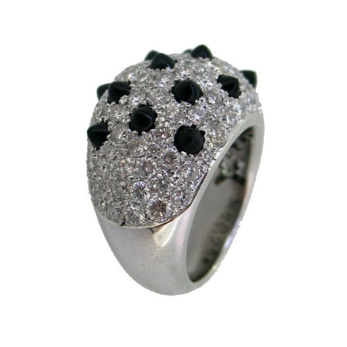 Bague 56.5 Bague en or blanc avec diamants et onyx 58 Facettes