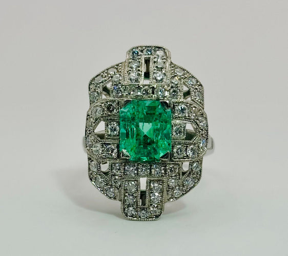 Bague 52 Bague vintage en platine avec émeraudes et diamants 58 Facettes 50327