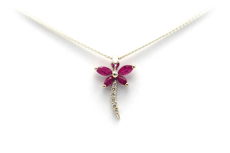 Pendentif Pendentif contemporain en or blanc serti de rubis et de diamants 58 Facettes B281