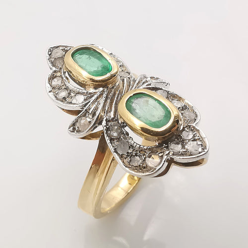 Bague 58 Bague or jaune, émeraudes et diamants 58 Facettes