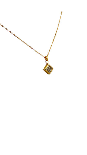 Yellow gold necklace with pendant, princess-cut diamonds 