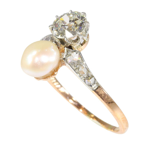 Bague 58 Charme historique : une bague de fiançailles en diamant et perle de 1895 58 Facettes 22327-0067