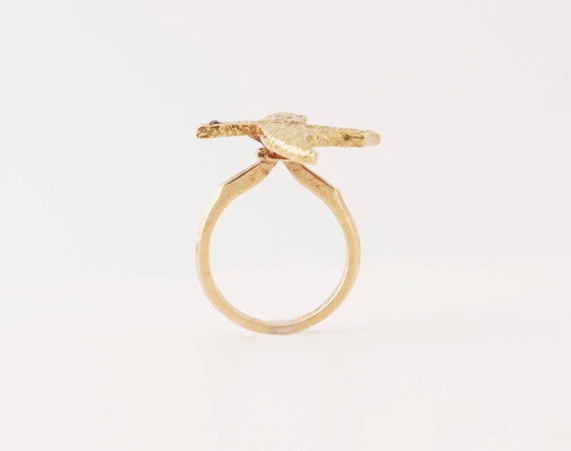 Bague 52 Bague « Léda » en or et rubis de Georges Braque, 1962 58 Facettes