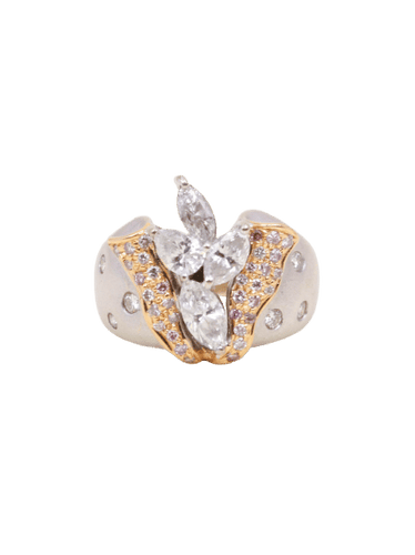 Bague 53.5 Bague fleur vintage or blanc diamants 58 Facettes 1211.9