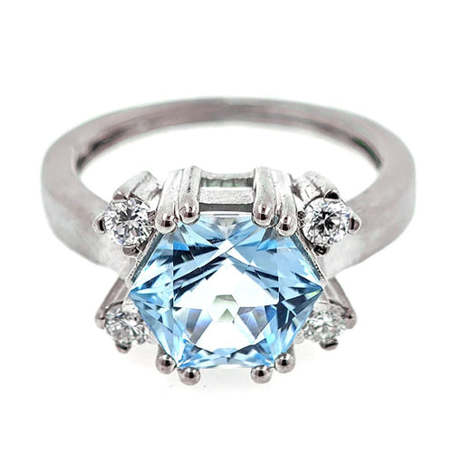 Bague Bague design en or avec topaze bleue et diamants 58 Facettes AO-0003