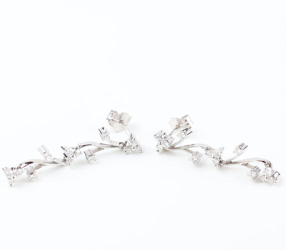 Boucles d'oreilles Boucles d'oreilles en or blanc avec diamants taille brillant 58 Facettes 133721D