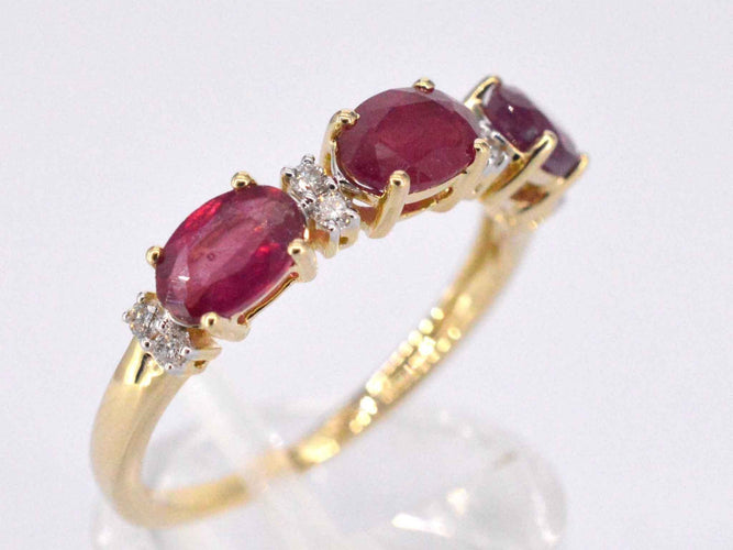 Bague Bague en or avec diamants et rubis 58 Facettes 2125