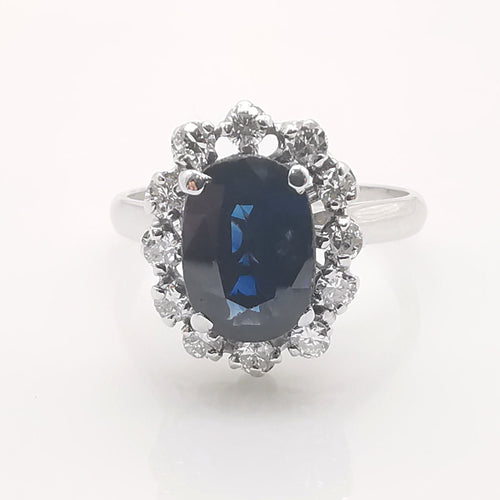 Bague 52 Bague en or saphir et diamants 58 Facettes