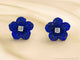 Boucles d'oreilles Boucles d'oreilles en or blanc ornées d'une fleur précieuse bleue et de gros diamants 58 Facettes 2263