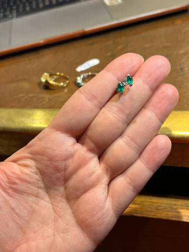 Boucles d'Oreille Or Blanc 18ct émeraudes Taille Marquise  0.40ct 58 Facettes 7860 A