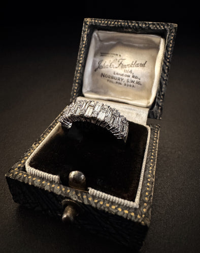 Bague 54 Bague en or blanc avec diamants 58 Facettes