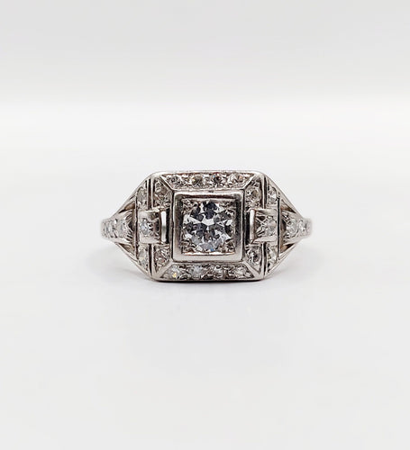 Bague 52 Bague tank art deco Platine diamant 0,25 carats entouré de diamants ronds (circa 1920) 58 Facettes A05355