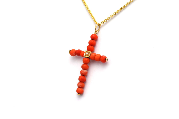 Pendentif Pendentif Art Déco en or jaune serti d'une perle et de corail 58 Facettes 22966