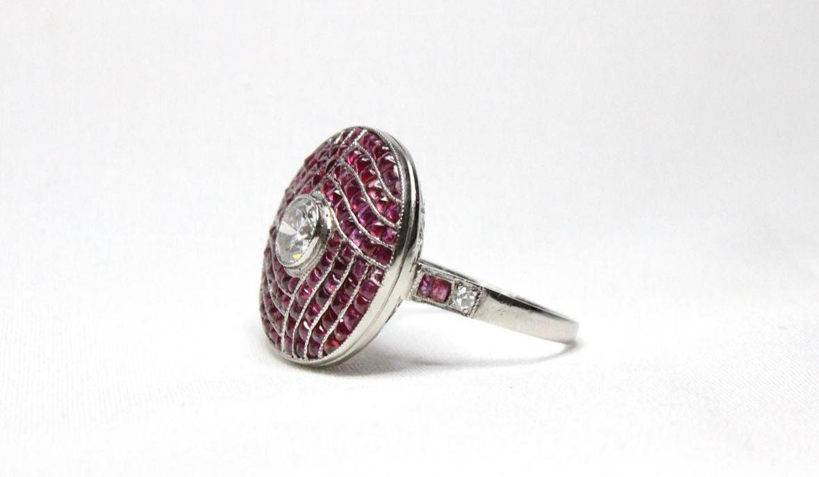 Estilo de anillo Art Deco Diamantes rubí