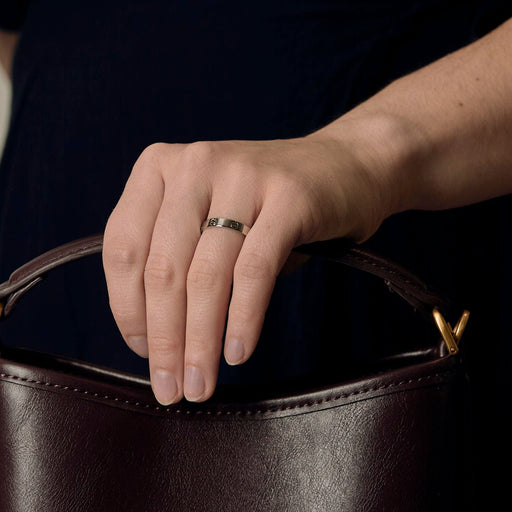 Bague 58 Cartier Bague Love Platine. Petit Modèle 58 Facettes 58FC28