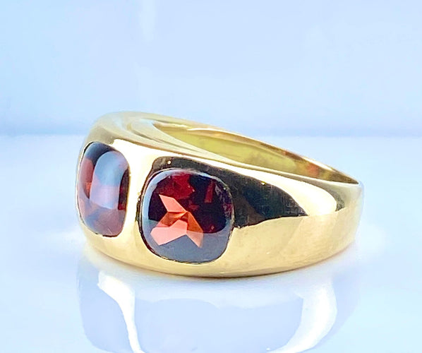 Bague 51.5 Bague en or jaune 18 carats ornée de 3 grenats 58 Facettes AB563