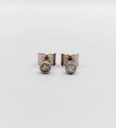 Boucles d'oreilles Puces d'oreilles diamants taille ancienne en or blanc 18k et platine 58 Facettes A04402