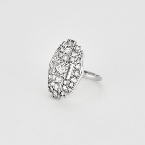 Пръстен Art Deco от Платина с геометричен мотив и диаманти 