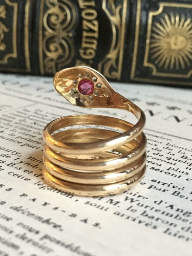 Bague 64-65 Bague ancienne serpent enroulé sertie de rubis et diamants en or rose 18k 58 Facettes