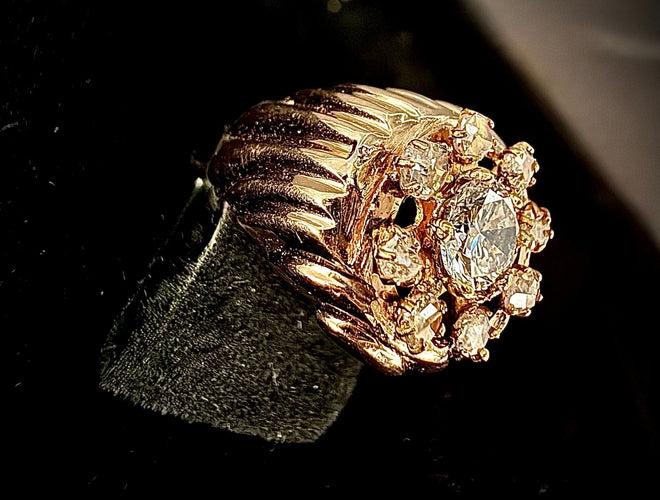 Bague 54.5 Bague or jaune sertie d'un diamant de 0,65 carat (VS-E/F) 58 Facettes