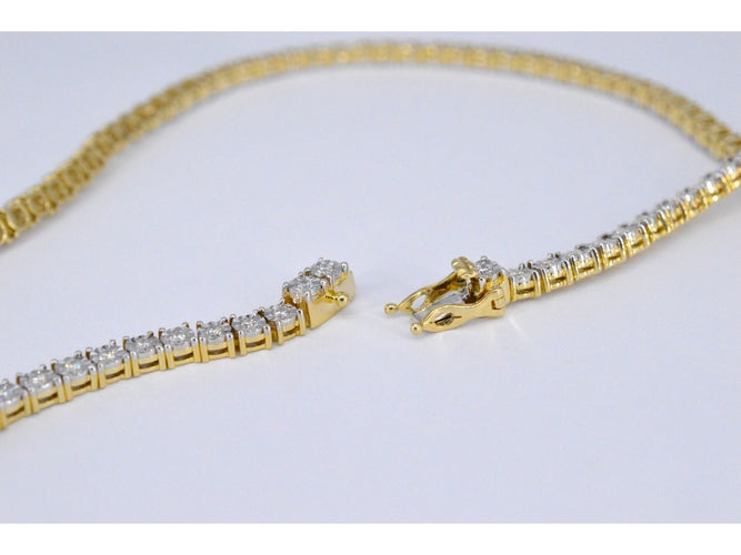 Yellow gold necklace with 3.50 carats diamonds 