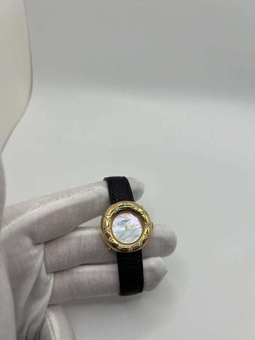 Montre CHAUMET - Anneau or jaune diamants Modèle Unique 58 Facettes