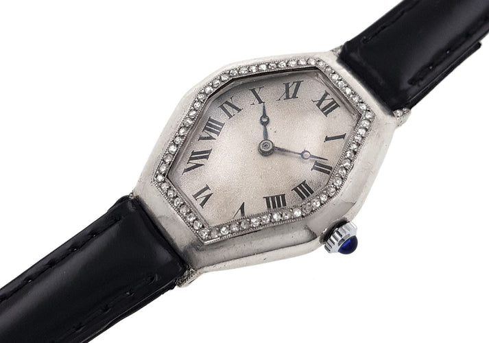 Ferdinand Verger Freres - Platinum Tonneau Art Déco Art Nouveau Watch 58 Facettes
