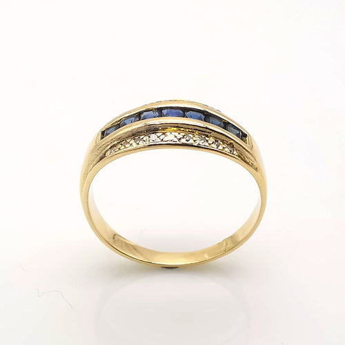 Bague 55 Bague or jaune, diamants, saphirs 58 Facettes