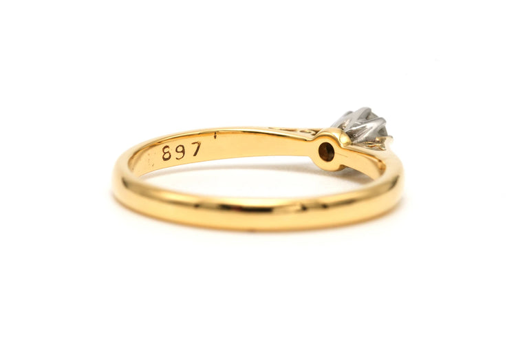 Bague 49 Bague solitaire contemporaine en or jaune et blanc 18 carats et diamant 0,14 ct 58 Facettes B785