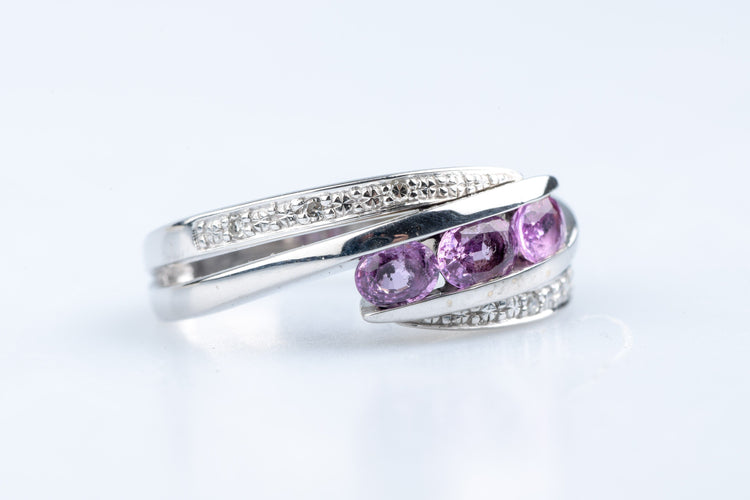 Bague 55 Bague or blanc, améthystes et diamants 58 Facettes BG-NE352-107