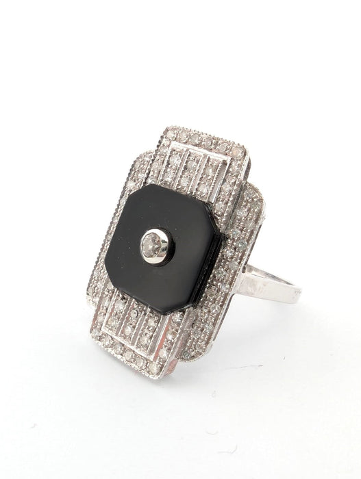 Bague 57 Bague en or blanc avec onyx et diamants 58 Facettes