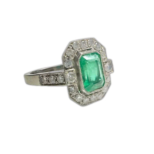 Bague 52.5 BAGUE PLATINE STYLE ART DÉCO AVEC DIAMANTS ET ÉMERAUDE 58 Facettes Q16B